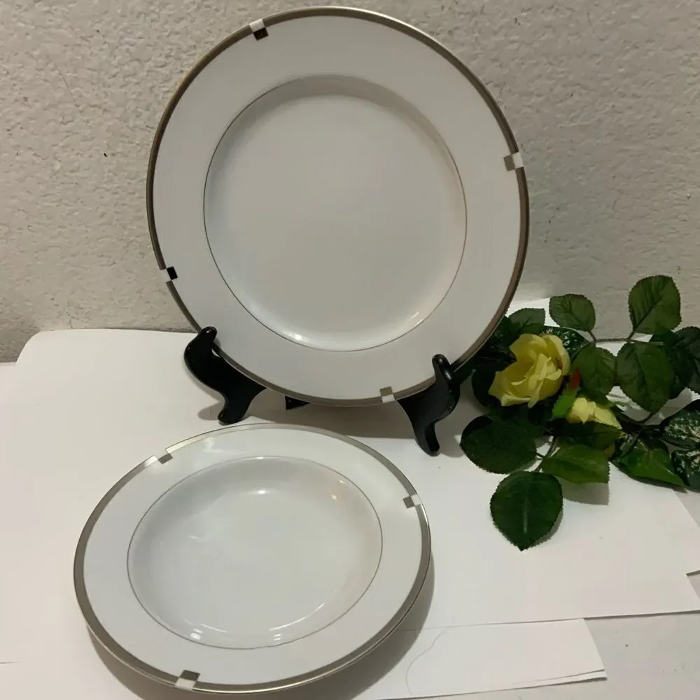 Mikasa set plates